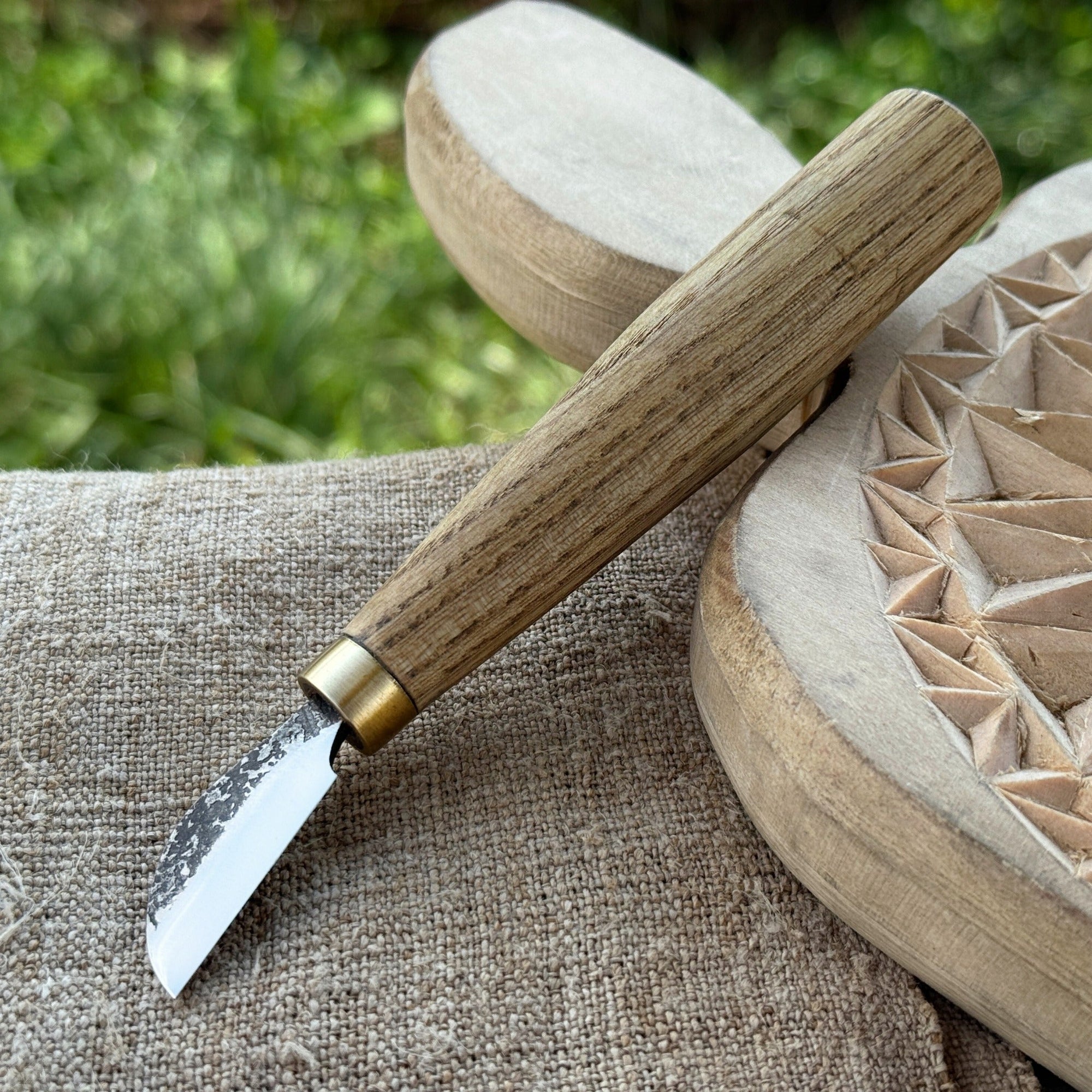 Hand-forged chip carving knife with 3 cm blade and ash wood handle