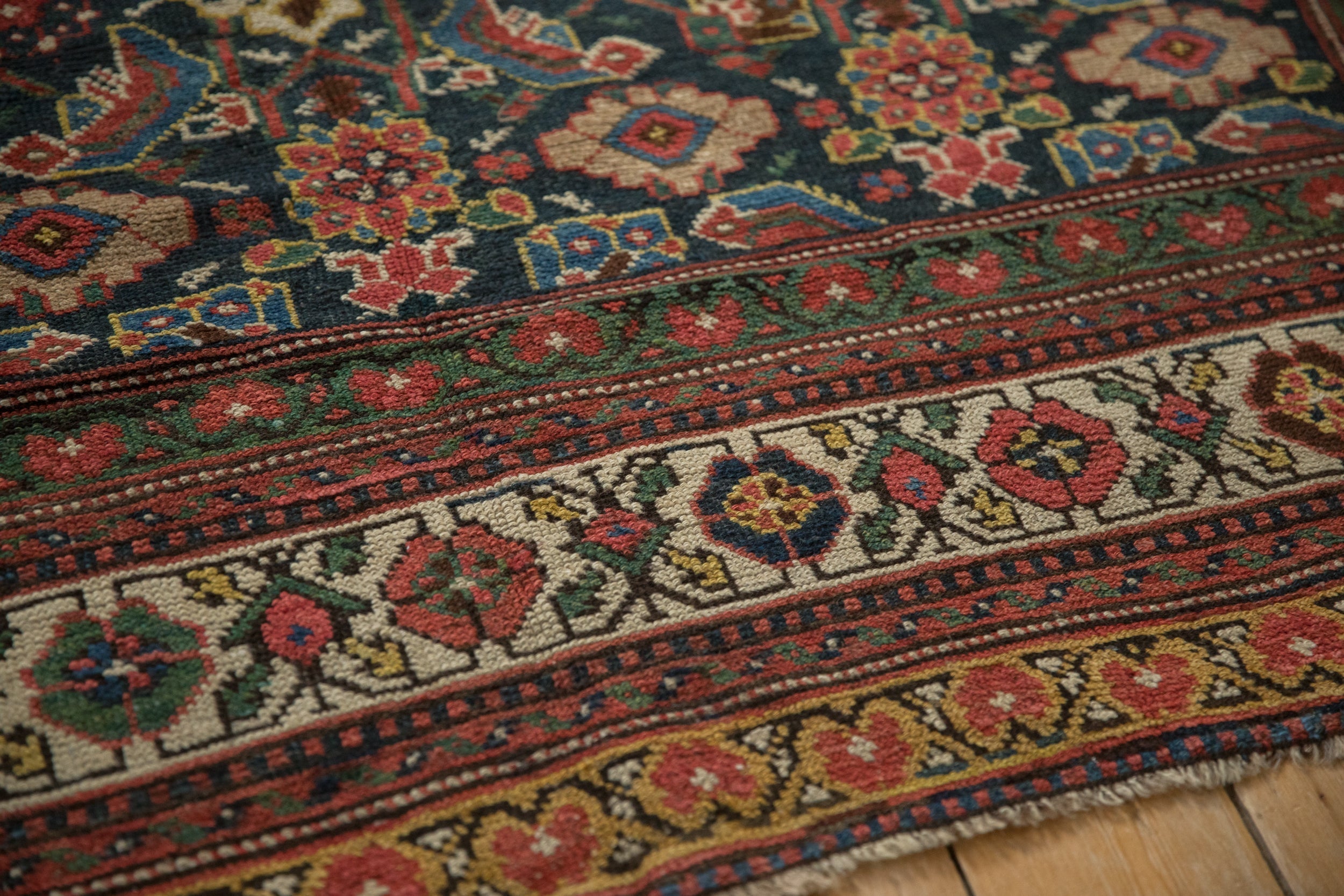 6.5x9 Antique Mahal Carpet by Old New House® - product image 10 for Resin Society