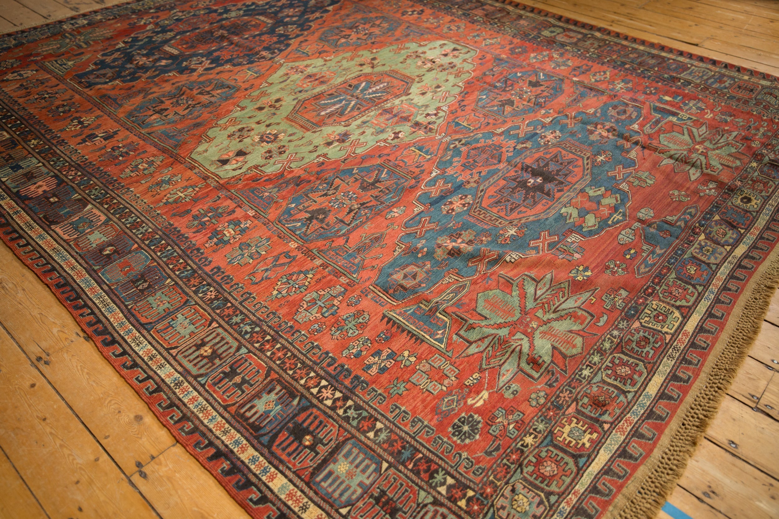 8.5x10.5 Antique Soumac Design Carpet by Old New House® - product image 4 for Resin Society