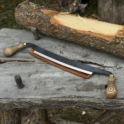 Hand-forged curved draw knife with 25.5 cm cutting edge and ergonomic ash handle