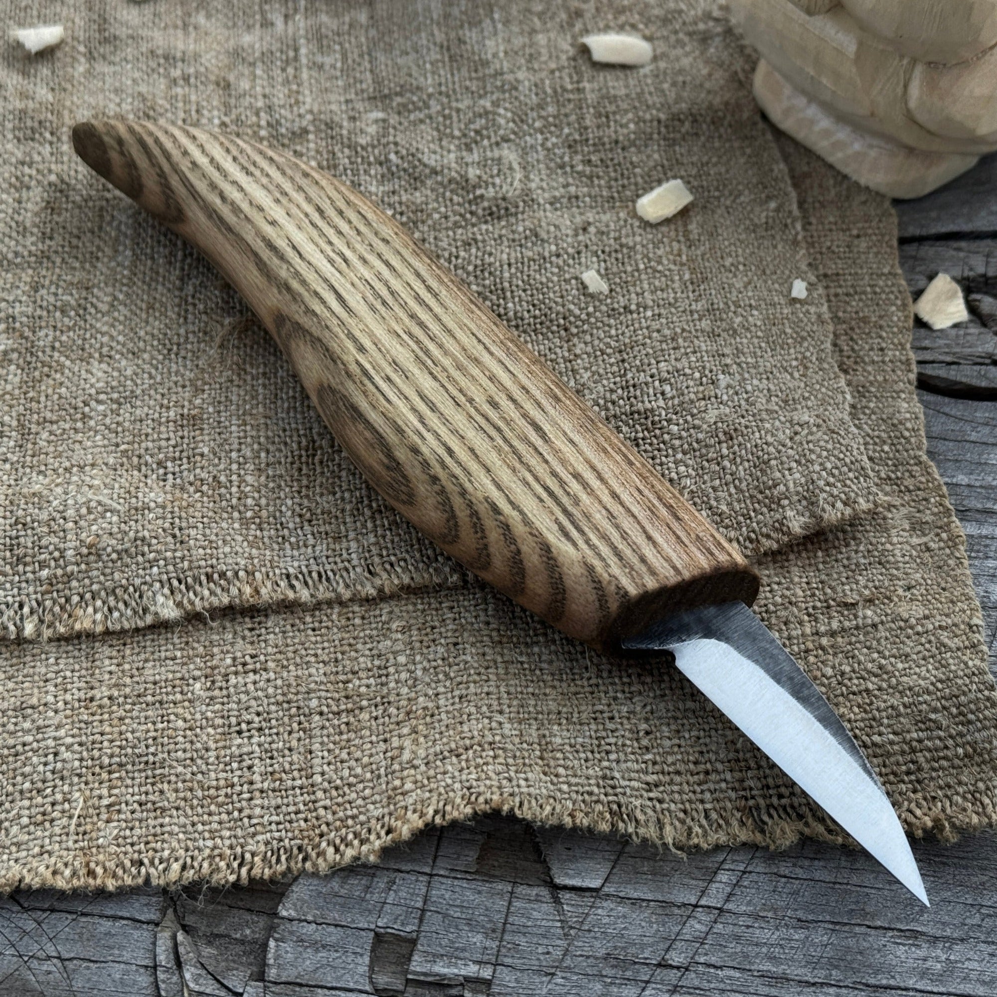 Detail Knife for Wood Carving with 4 cm blade and ash wood handle by Sharky Forged Steel Tools