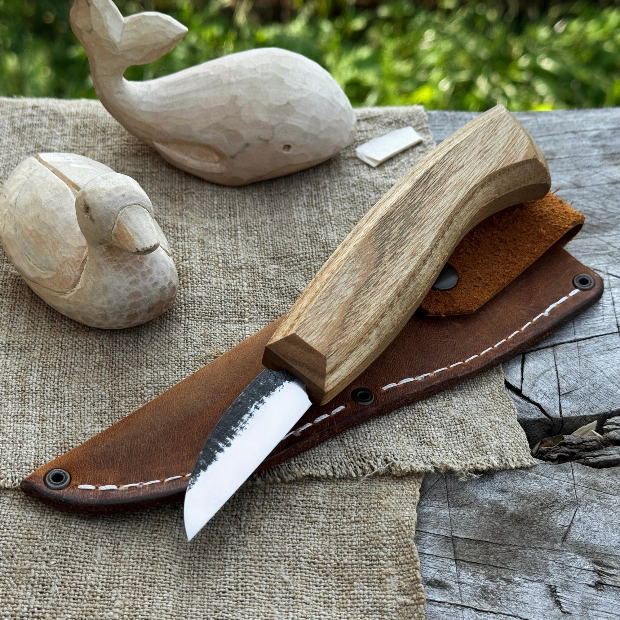 Detail wood carving knife with 5 cm carbon steel blade and leather sheath