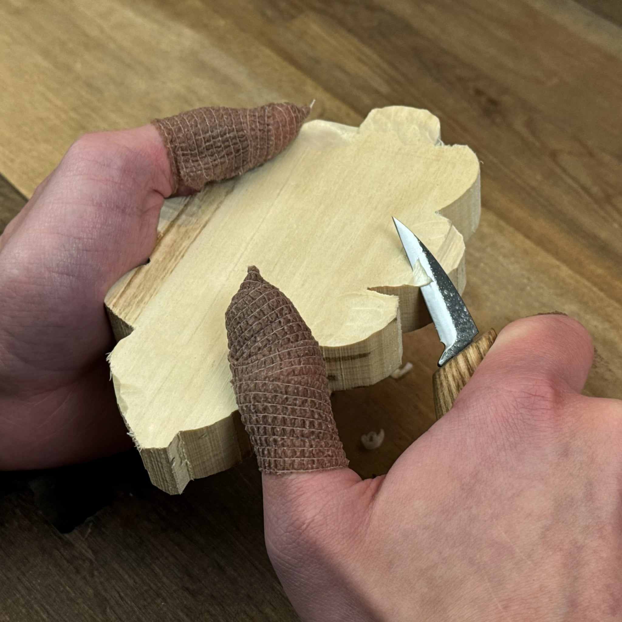 DIY Oak Leaf Carving and Painting Kit with carving tools, pre-cut wood leaf, paints, and brush