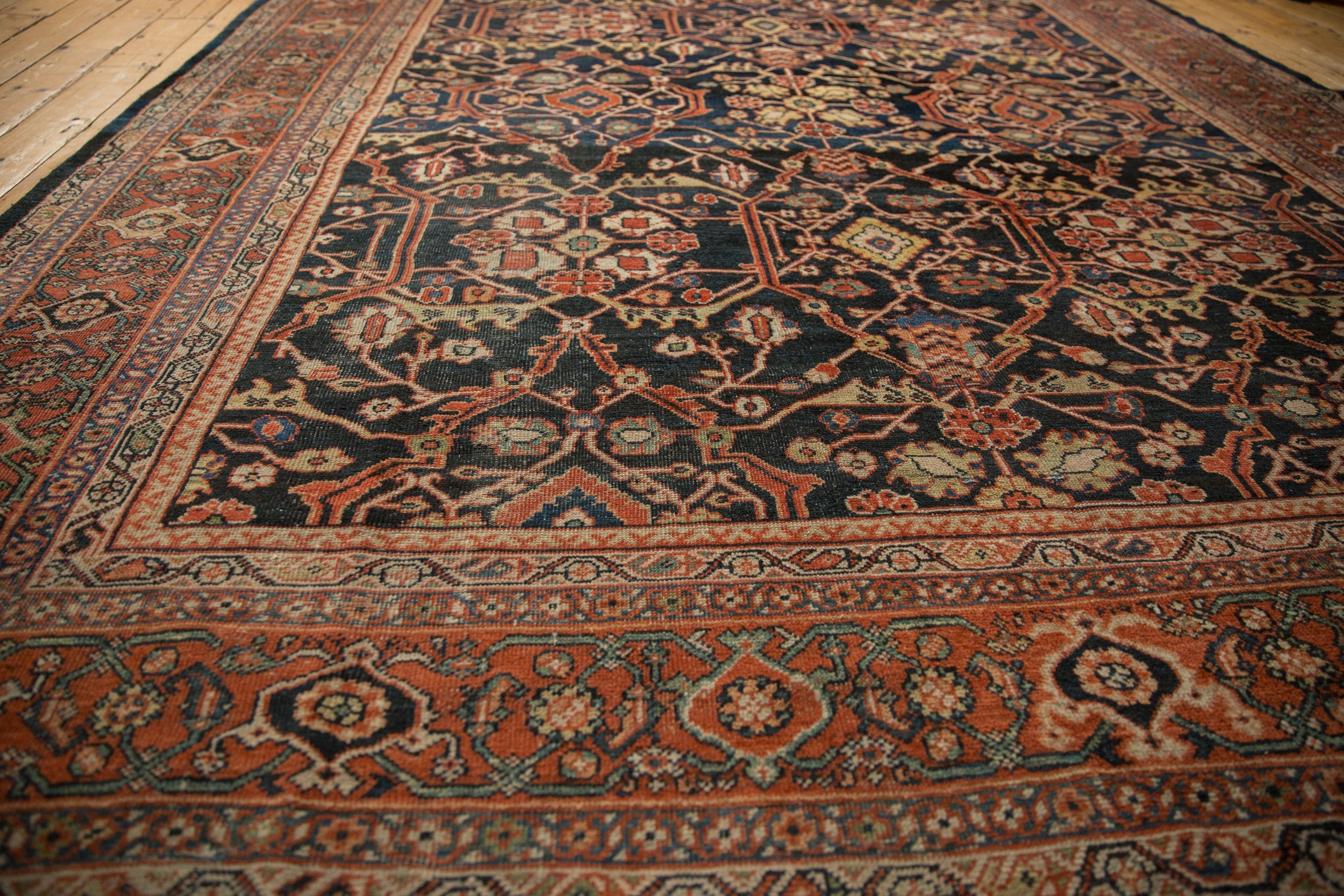 9.5x12 Vintage Mahal Carpet by Old New House® - product image 7 for Resin Society
