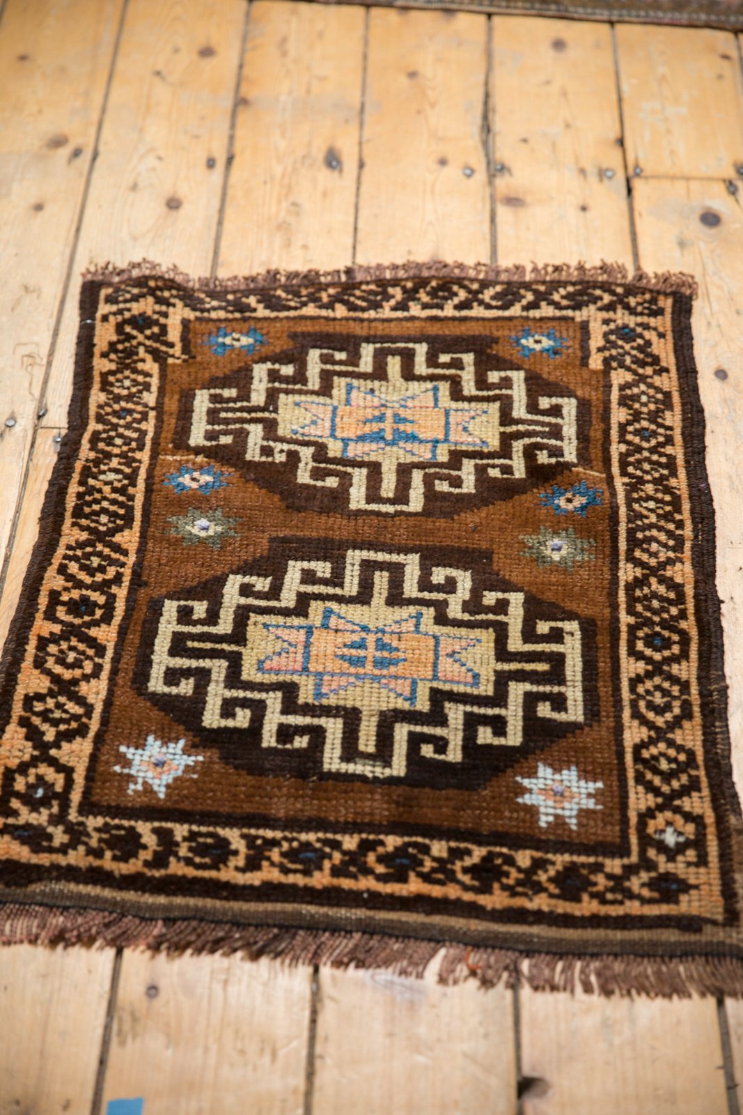 2x2.5 Vintage Oushak Square Rug Mat
