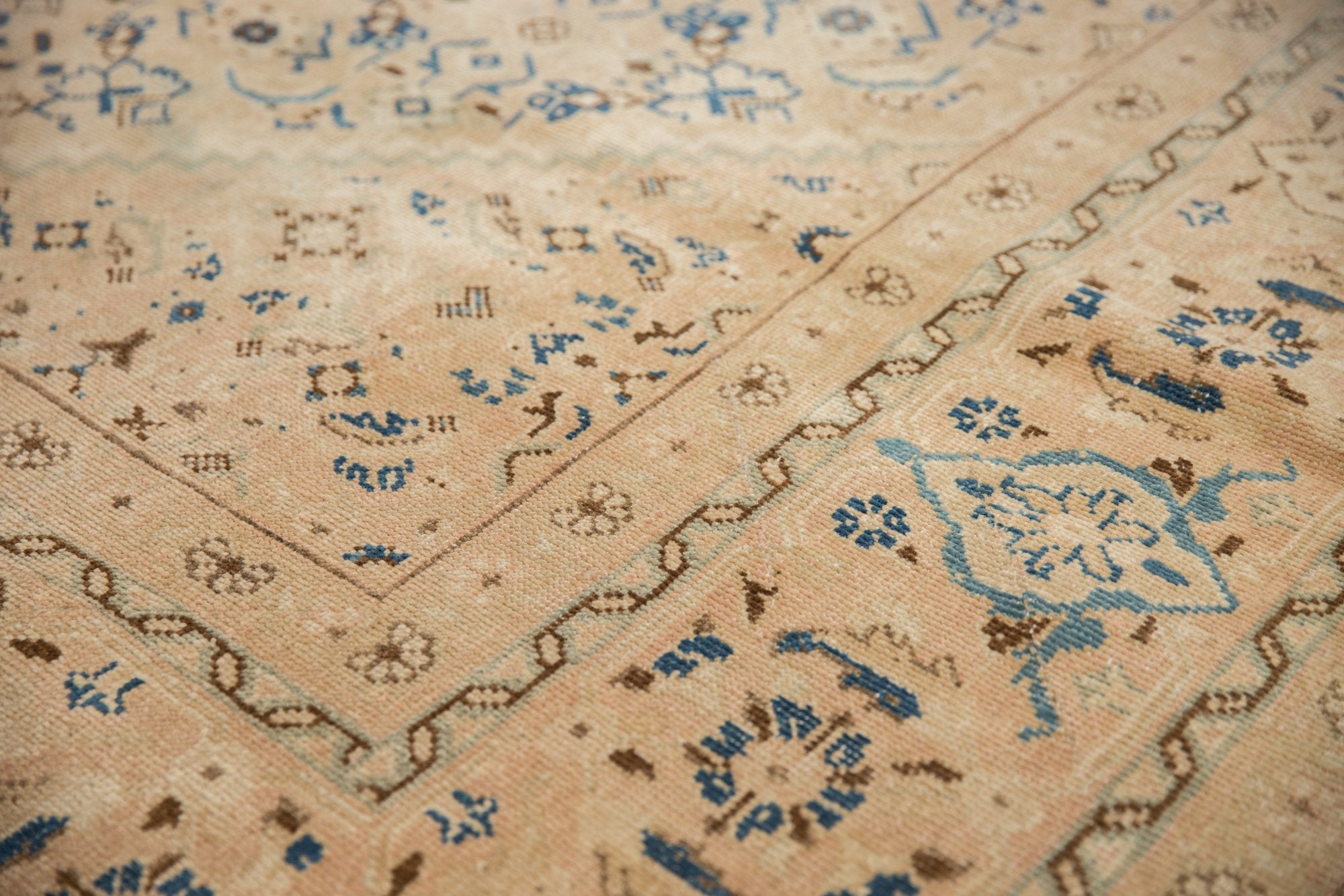 10.5x14 Vintage Mahal Carpet by Old New House® - product image 4 for Resin Society