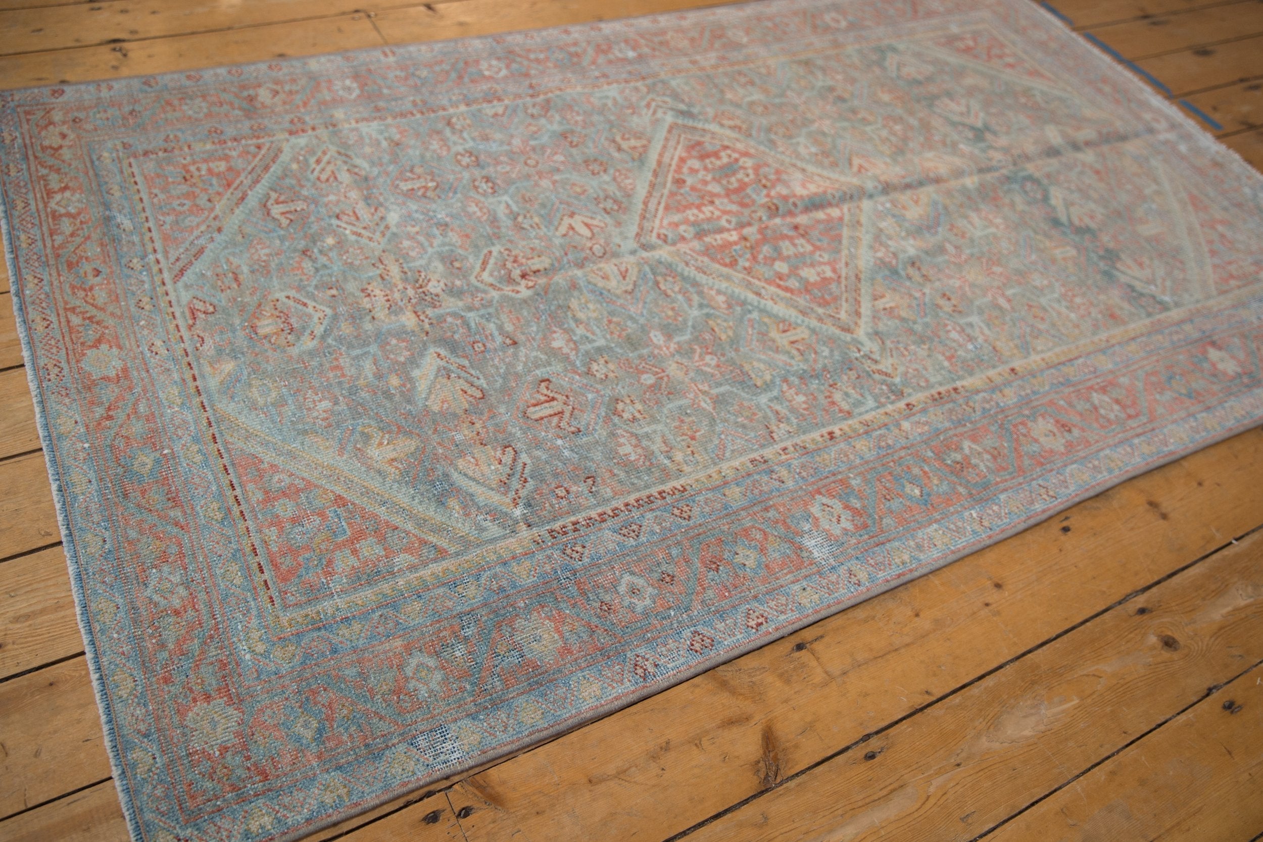 4x6.5 Vintage Distressed Mahal Rug by Old New House® - product image 5 for Resin Society