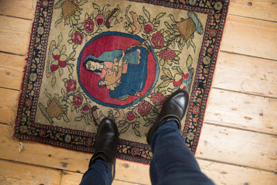 2x2.5 Antique Pictorial Isfahan Square Rug Mat