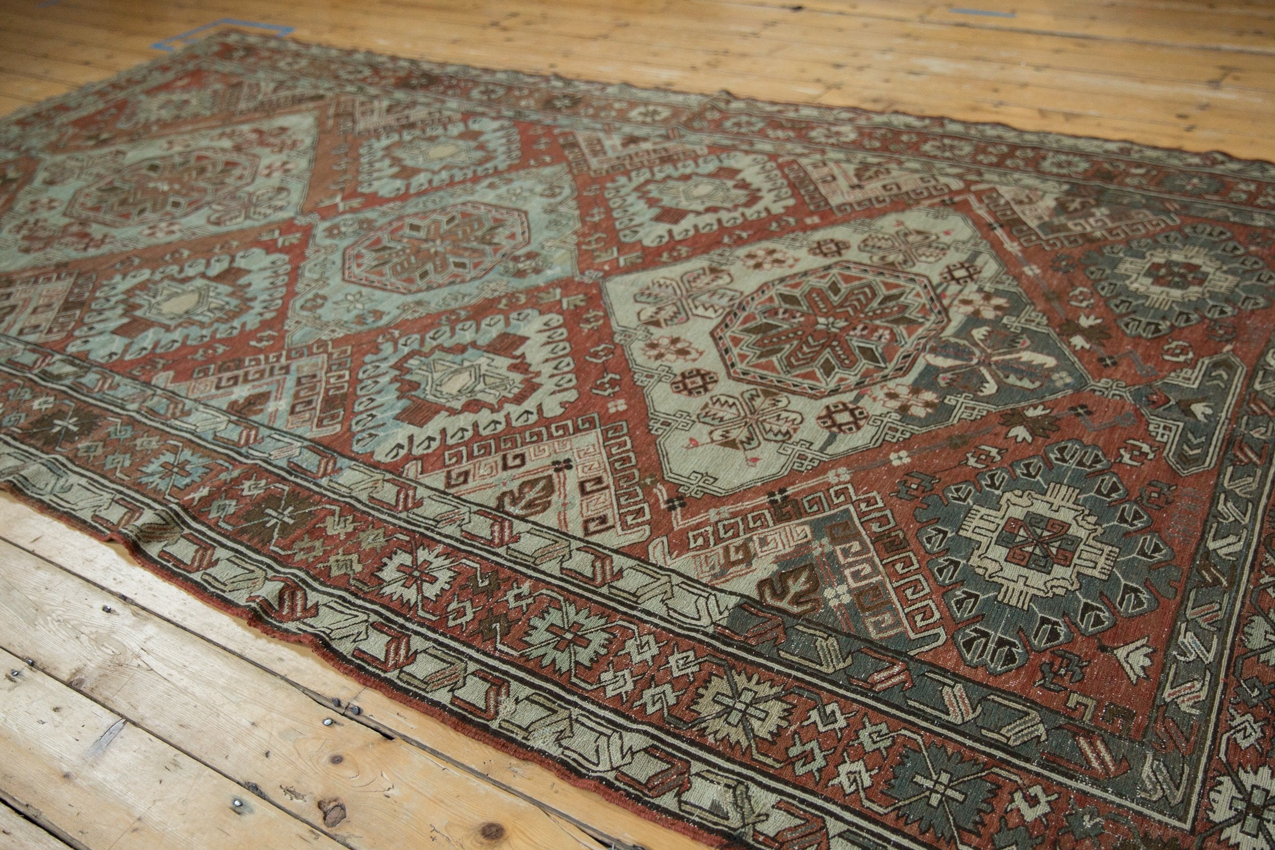 6.5x11.5 Vintage Distressed Soumac Design Carpet by Old New House® - product image 3 for Resin Society