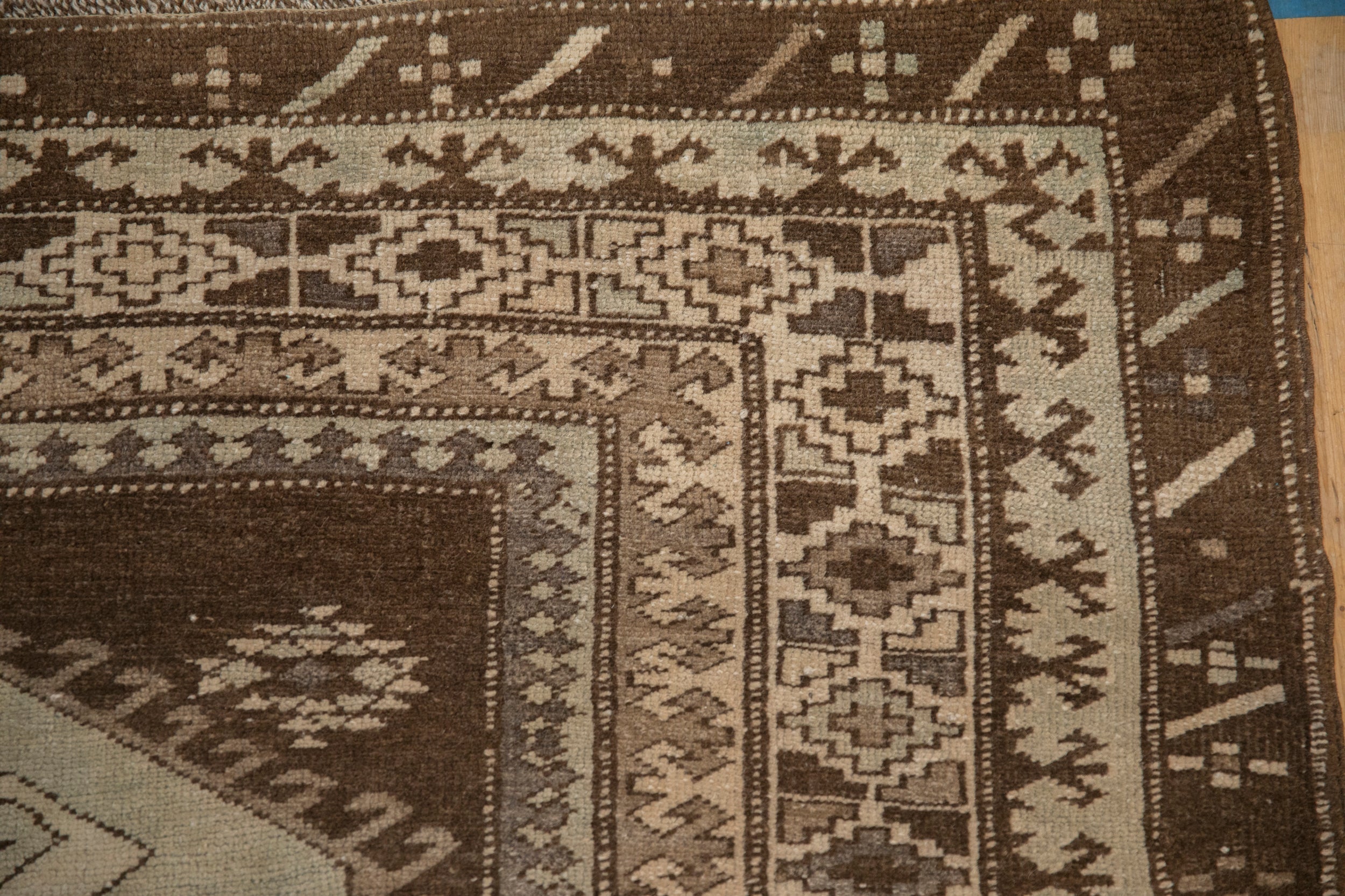 5.5x8.5 Vintage Distressed Kars Carpet by Old New House® - product image 4 for Resin Society
