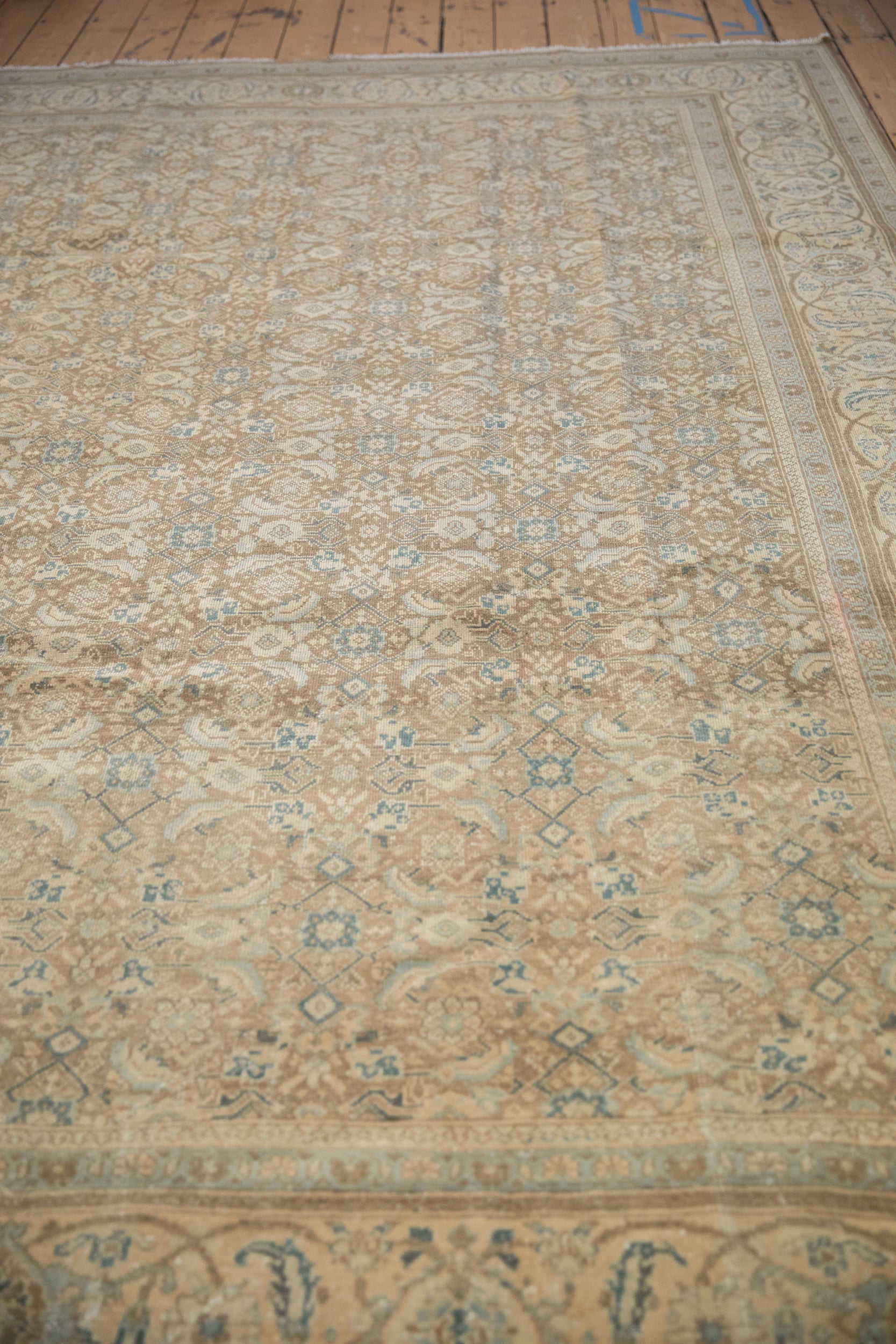 8.5x11.5 Vintage Distressed Mahal Carpet by Old New House® - product image 5 for Resin Society