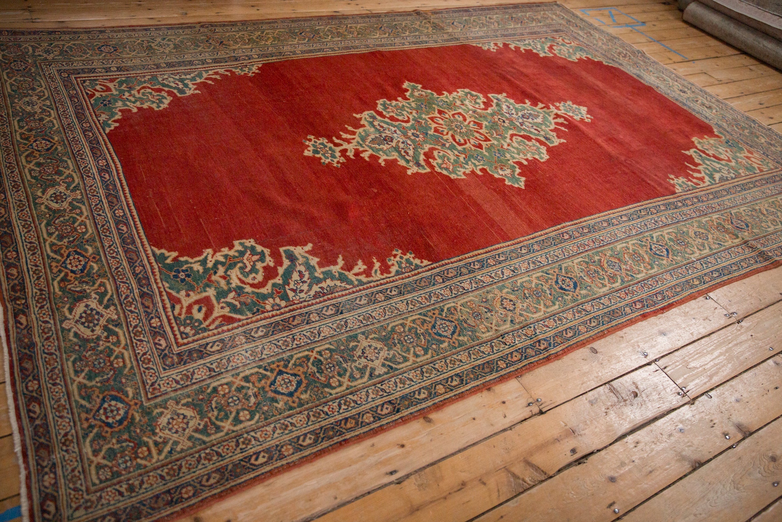 8x11 Vintage Mahal Carpet by Old New House® - product image 11 for Resin Society