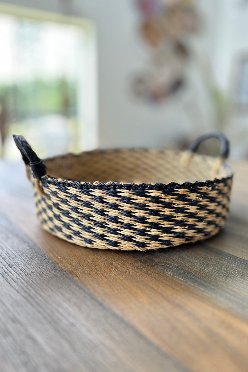 Handled Tray - Natural and Black Checkered by Mbare Ltd - product image 2 for Resin Society