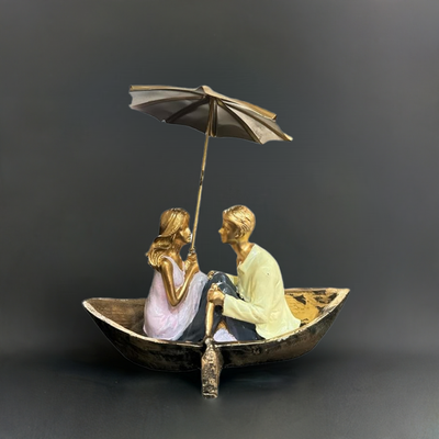 Couple Showpiece Statue for Home Decor & Gifting