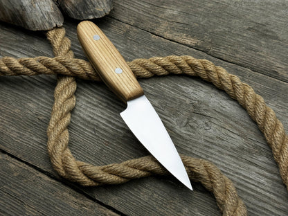 Hand-Forged Bushcraft Knife with 10 cm carbon steel blade and ash wood handle