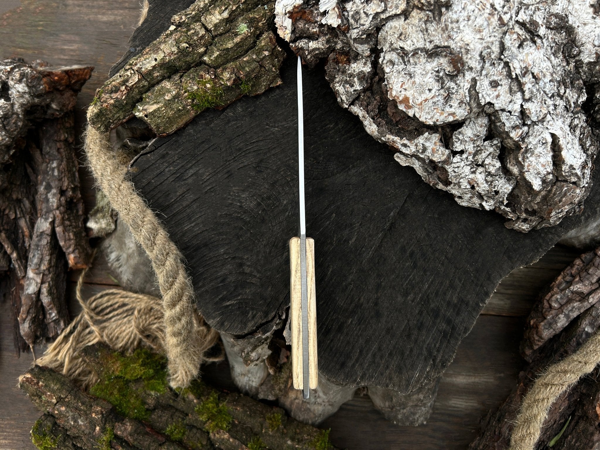 Hand-Forged Bushcraft Knife with 12 cm carbon steel blade and ash wood handle by Sharky Forged Steel Tools