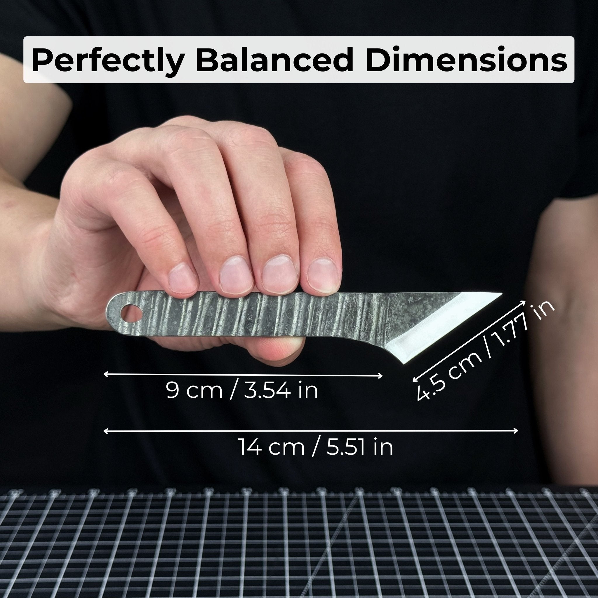 Hand-forged Kiridashi knife with leather sheath, 14 cm overall length