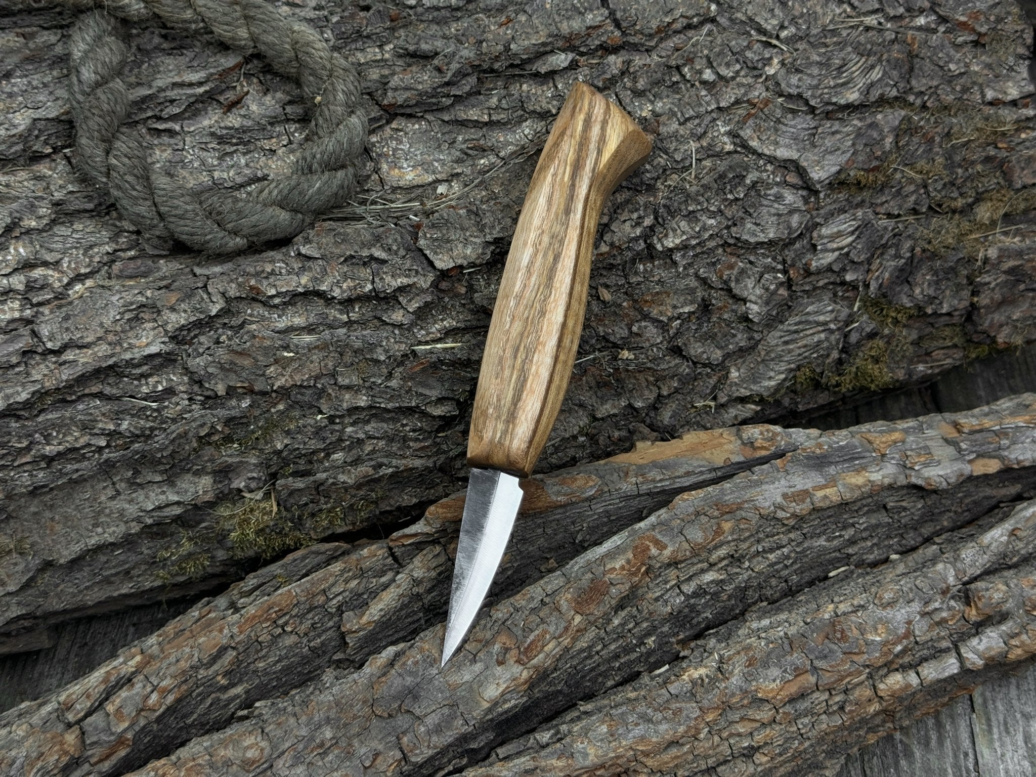 Skewed Detail Knife with 5.5 cm blade and ash wood handle by Sharky Forged Steel Tools