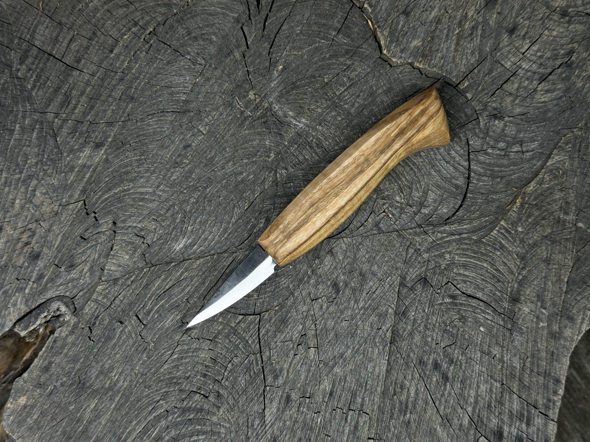 Skewed Detail Knife with 5.5 cm blade and ash wood handle by Sharky Forged Steel Tools