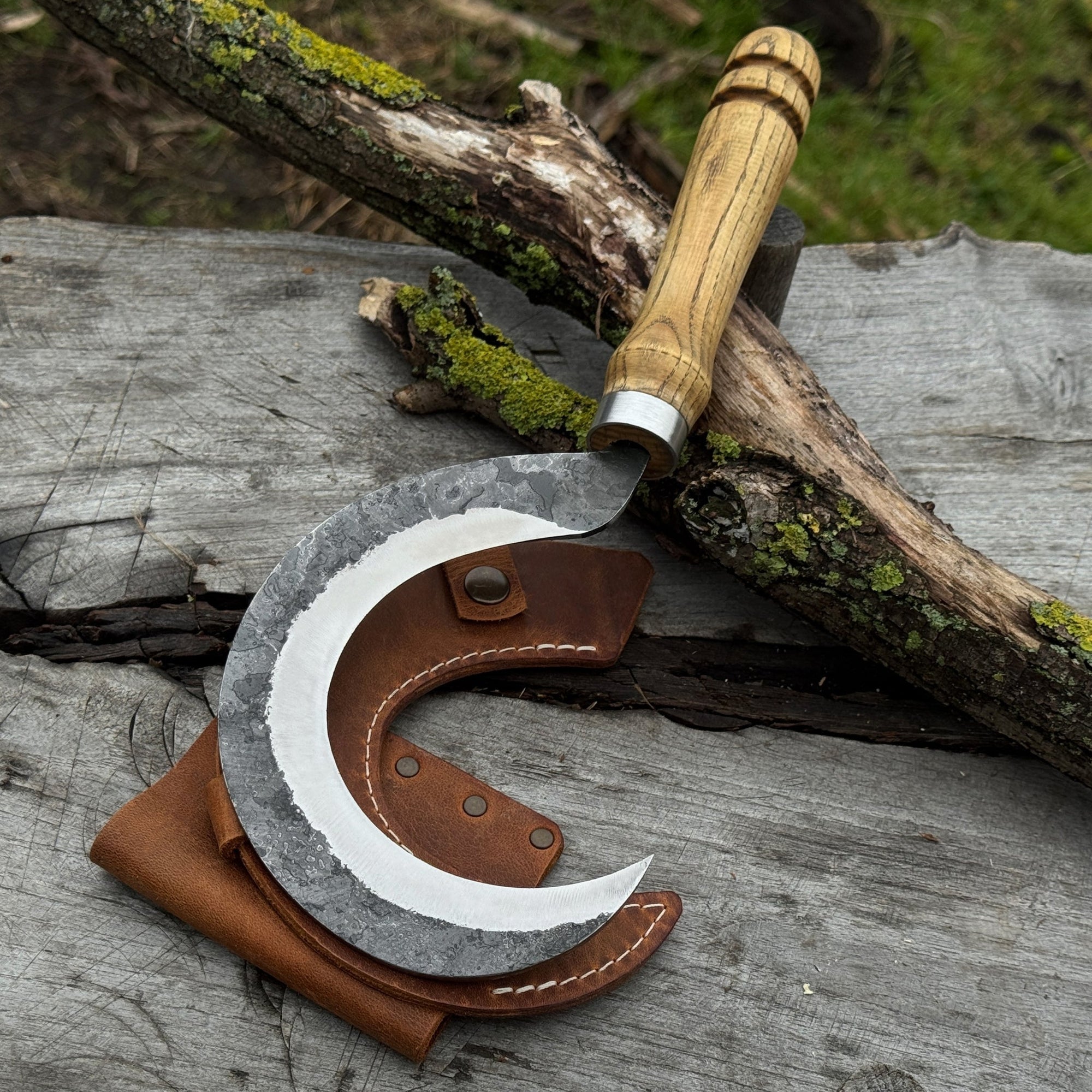 Hand-forged small sickle with 9 cm carbon steel blade and leather belt sheath