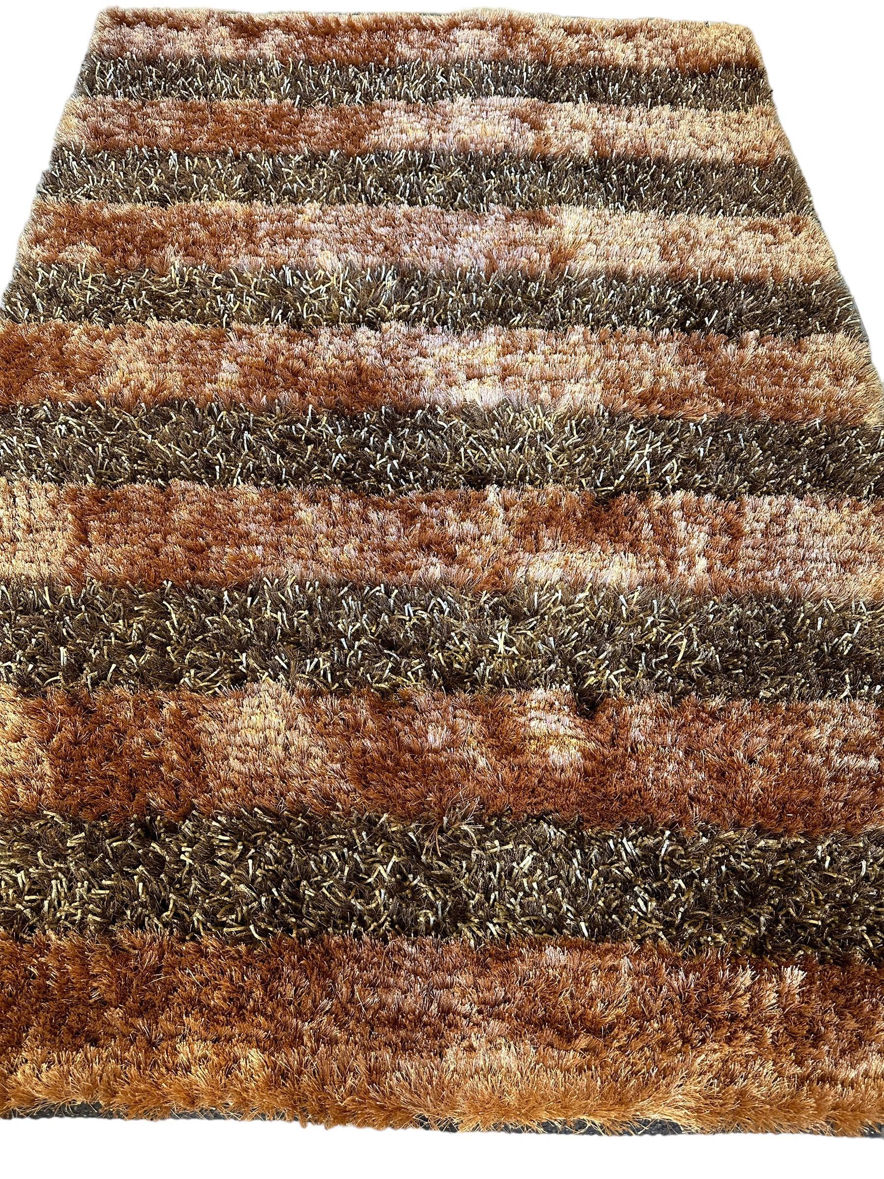 Handwoven Multi-Tone 2” Shag Rug 4 x 6 by Rugistan - product image 3 for Resin Society