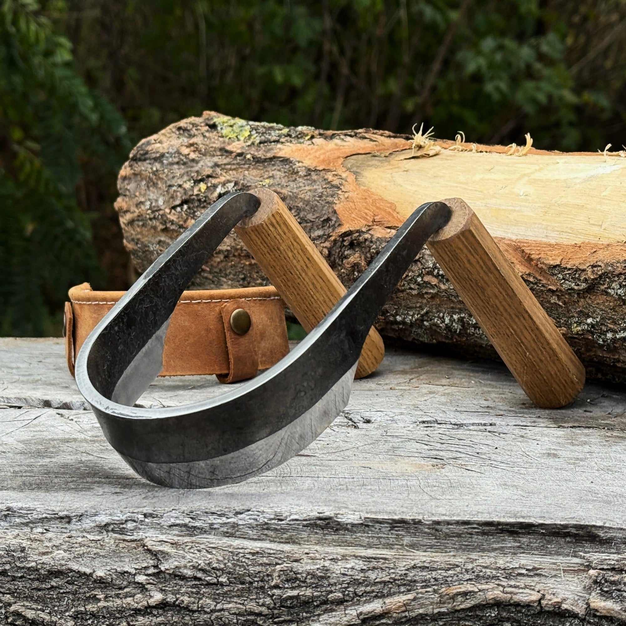 Inshave Half-Rounded Drawknife 9.5 cm by Sharky Forged Steel Tools with ash wood handles and leather sheath