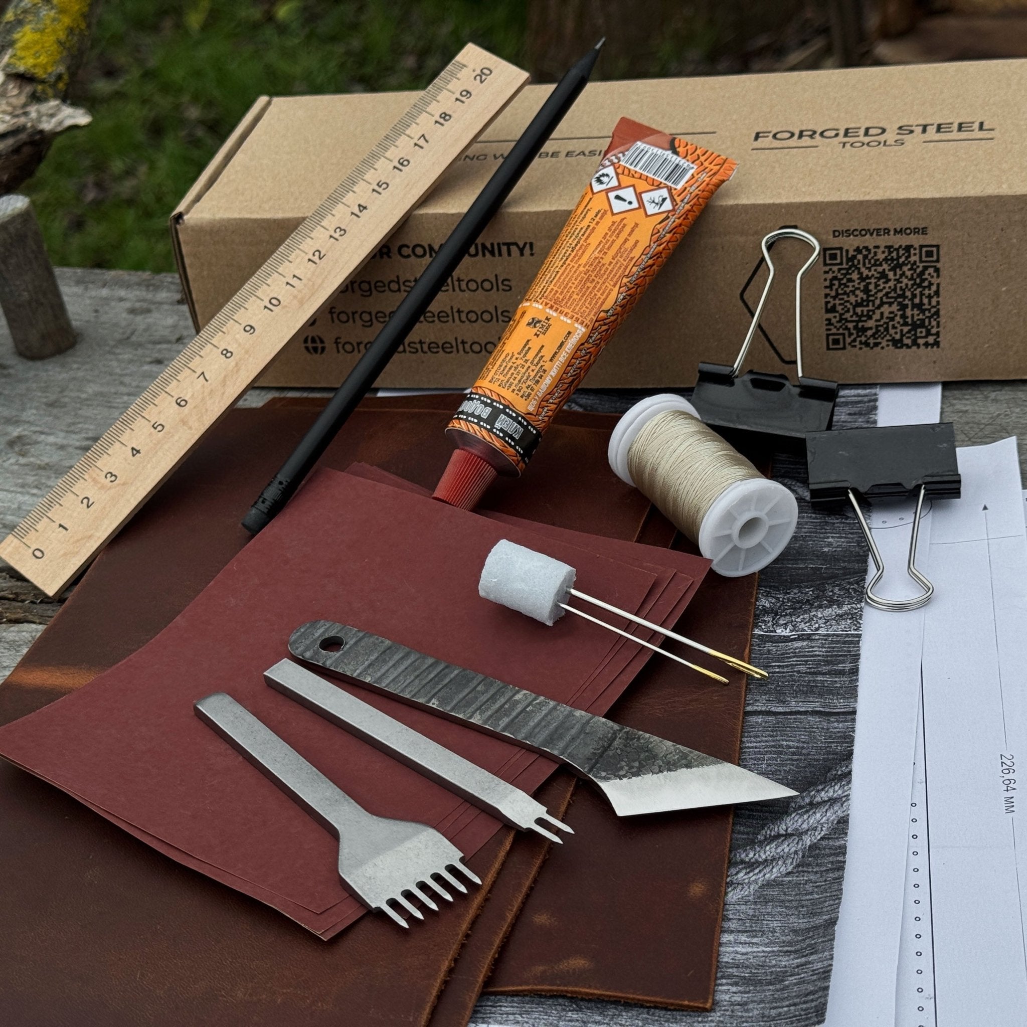 Leather Wallet DIY Kit with carbon steel tools and Crazy Horse leather pieces