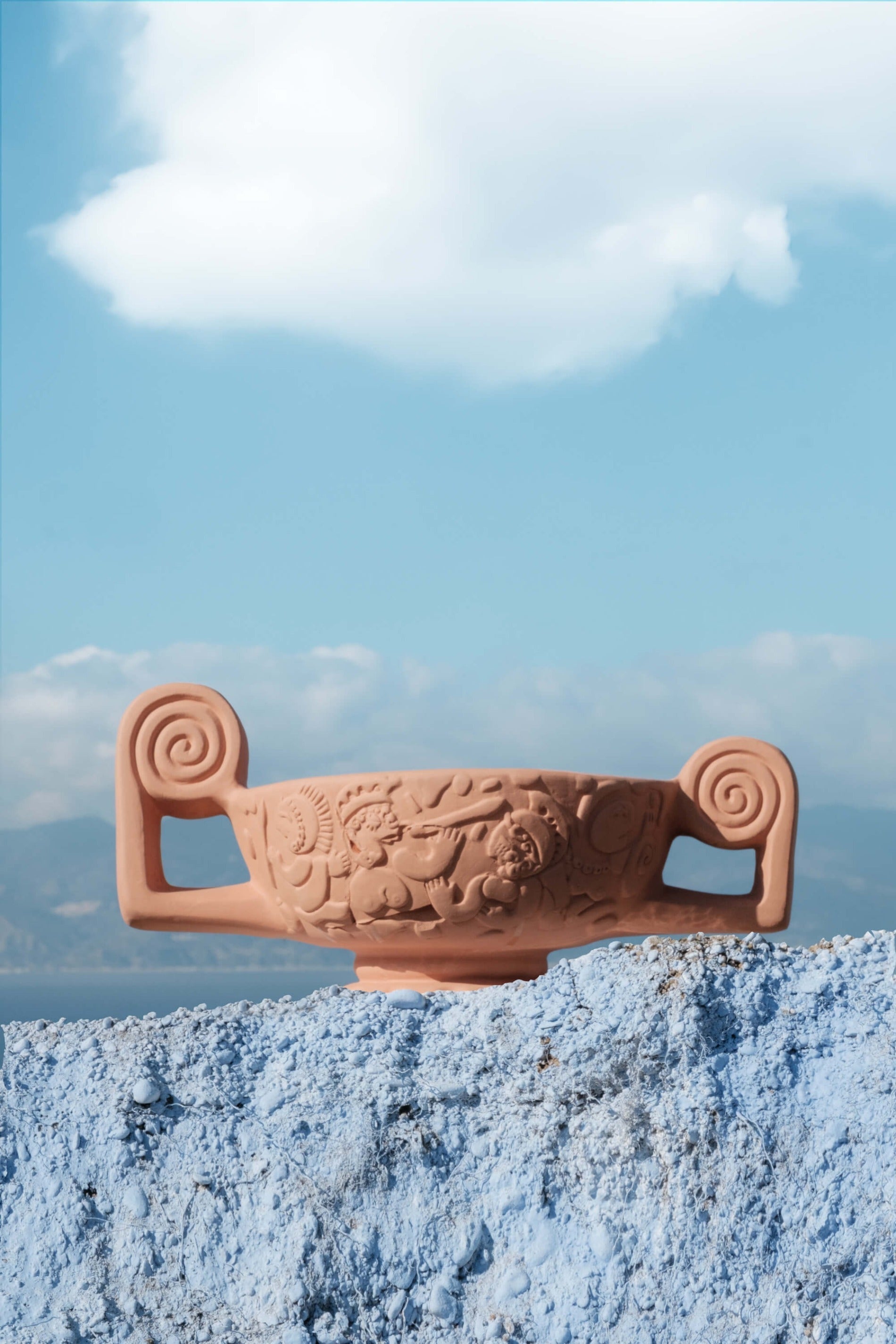 Magna Graecia Terracotta vase Centerpiece detail image - Resin Society