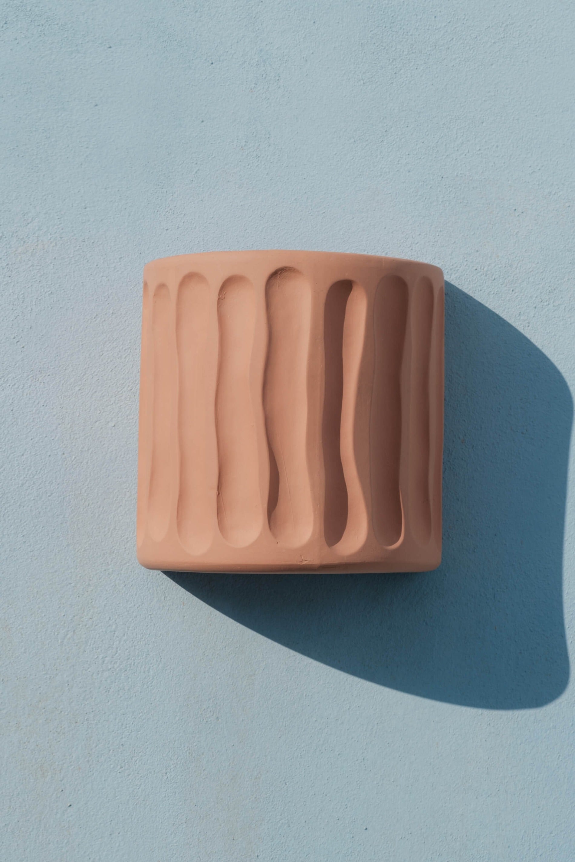 Magna Graecia Terracotta Wall vase Dorico detail image - Resin Society