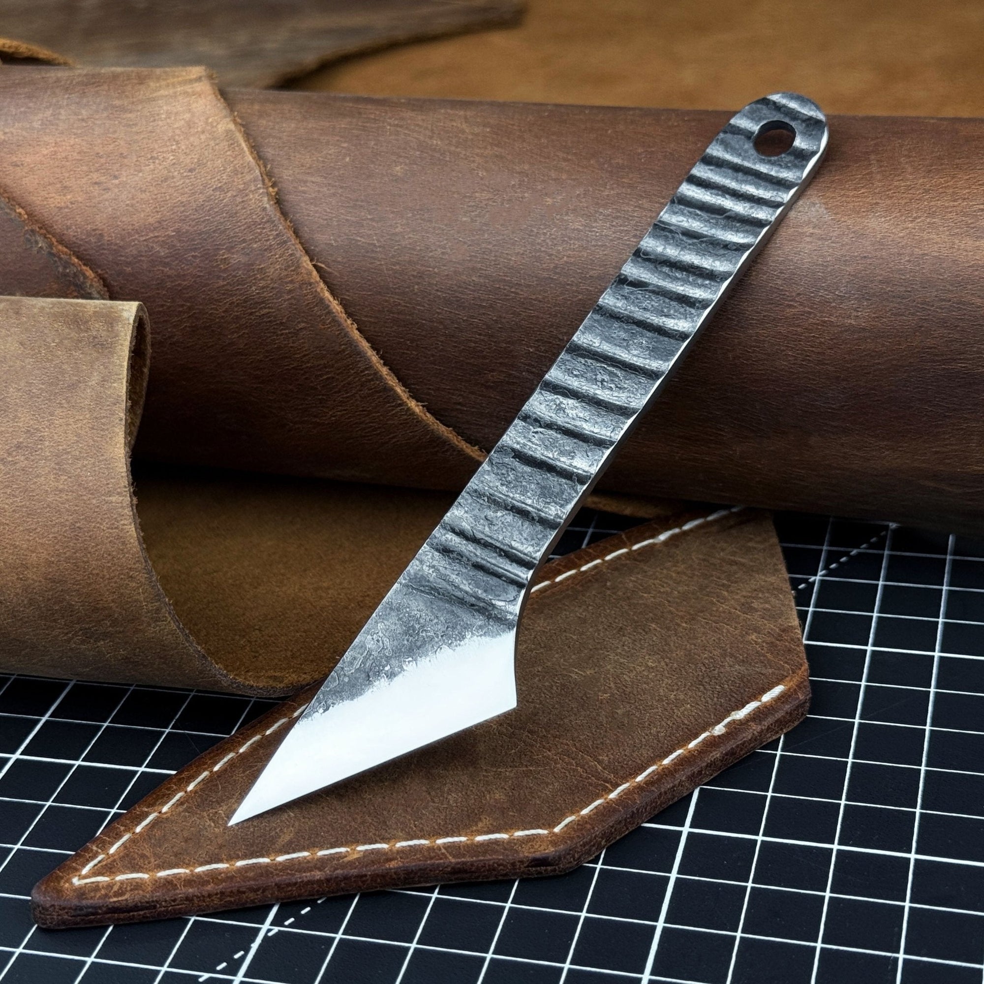 Hand-forged Kiridashi marking knife with 4 cm blade and leather sheath by Sharky Forged Steel Tools
