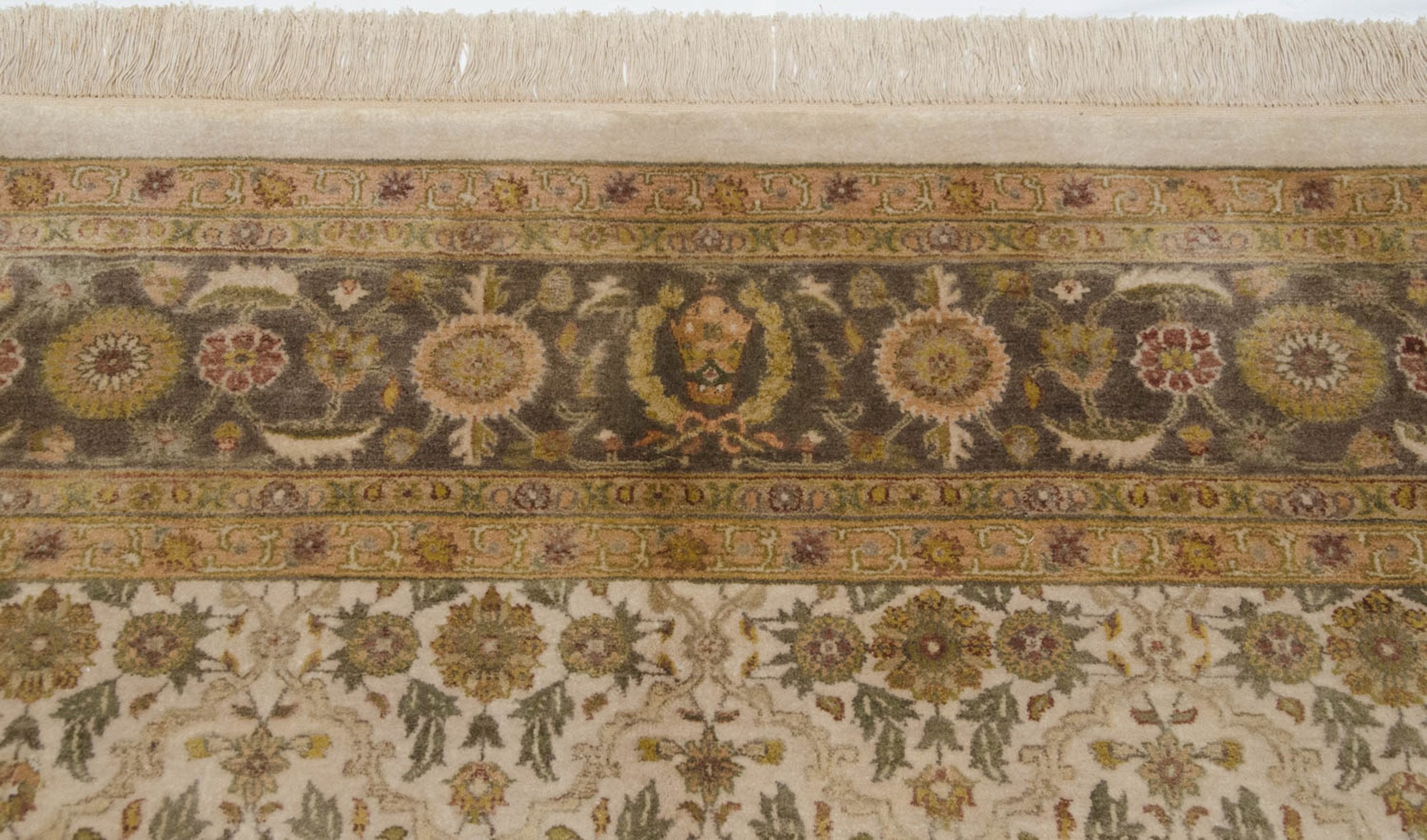 10x14 New Agra Carpet by Old New House® - product image 5 for Resin Society