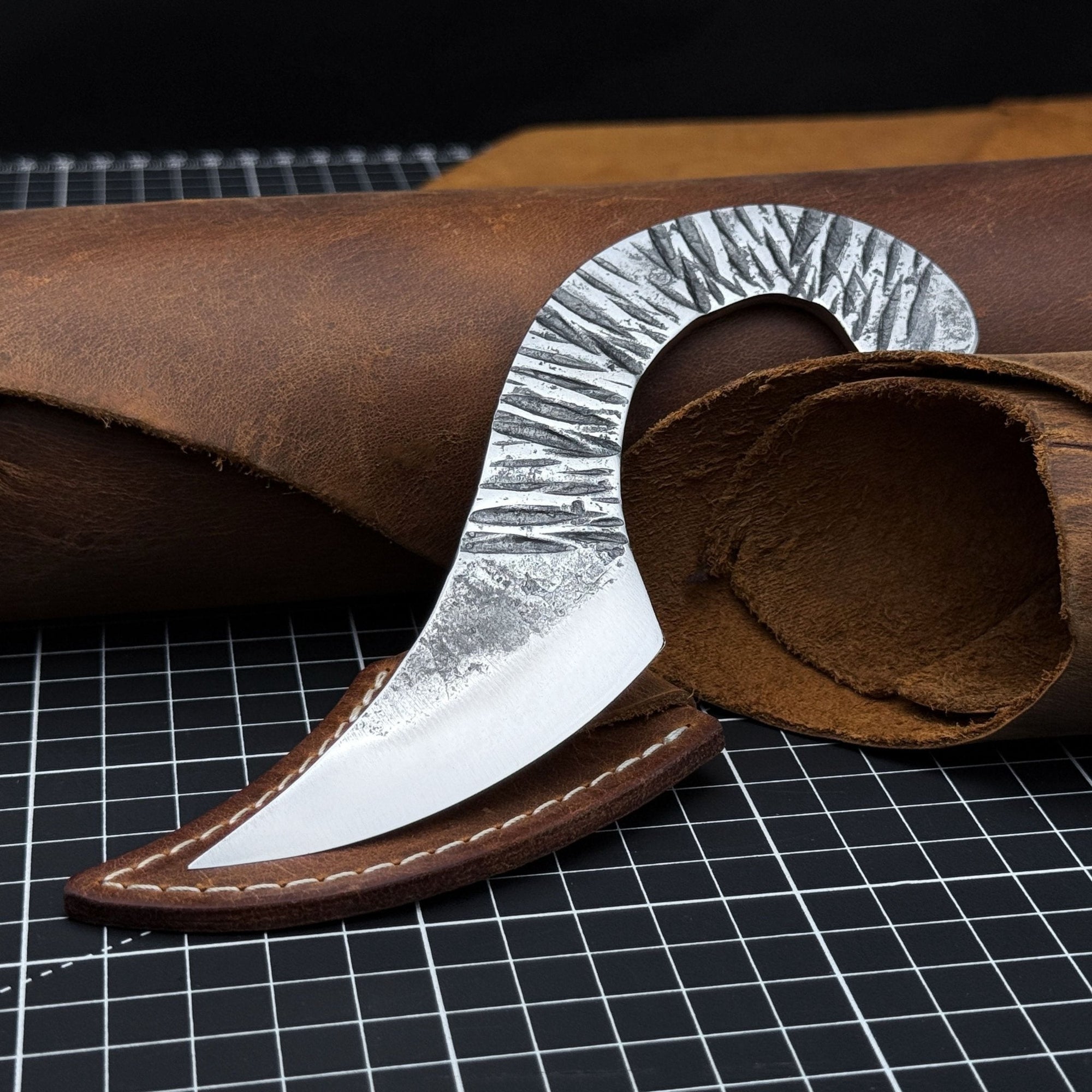 Professional Kiridashi marking knife with carbon steel blade and leather sheath