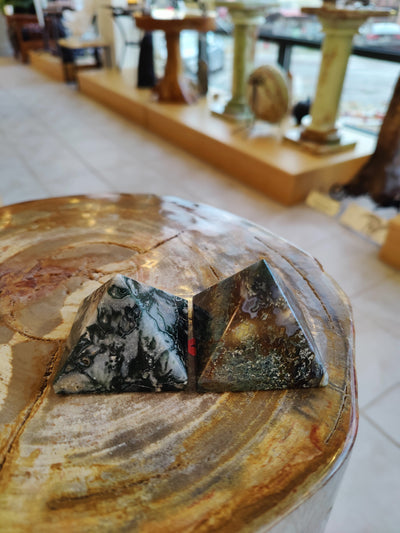 Moss Agate Pyramid India by Rare Earth Gallery - product image 2 for Resin Society