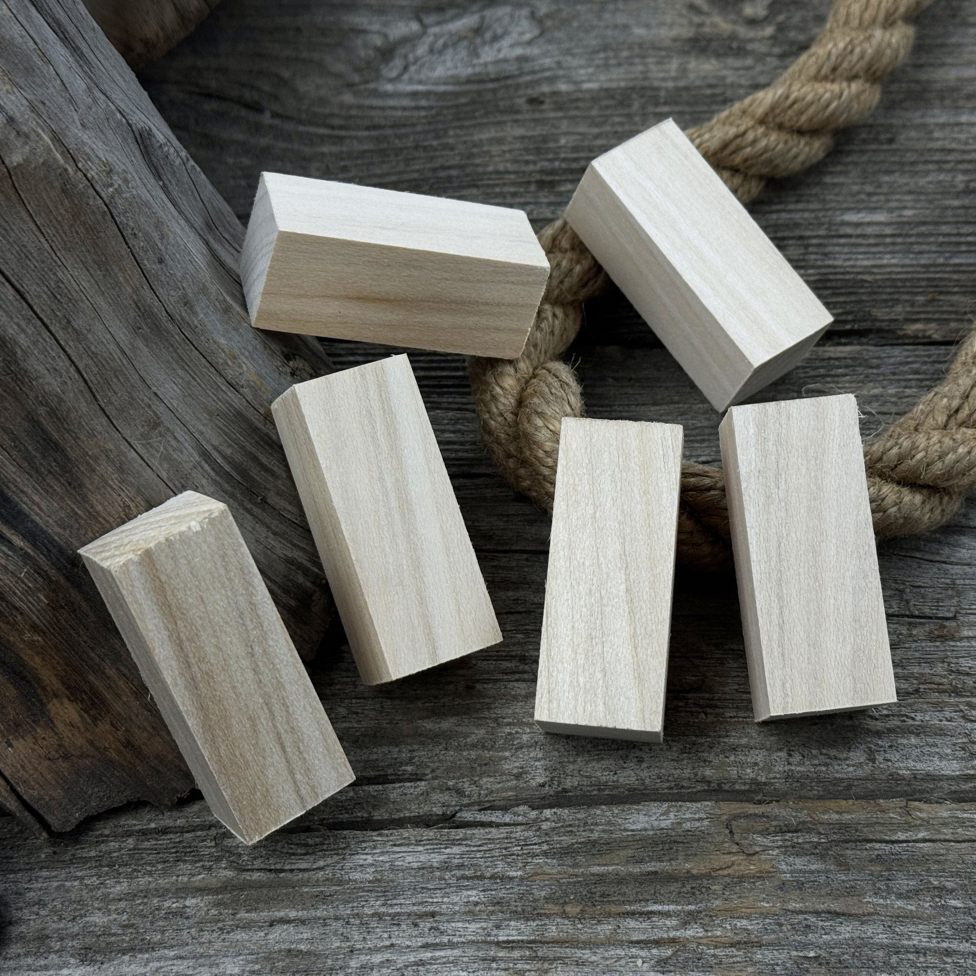 Set of 6 smooth linden wood carving blanks sized 5 by 2 by 2 centimeters