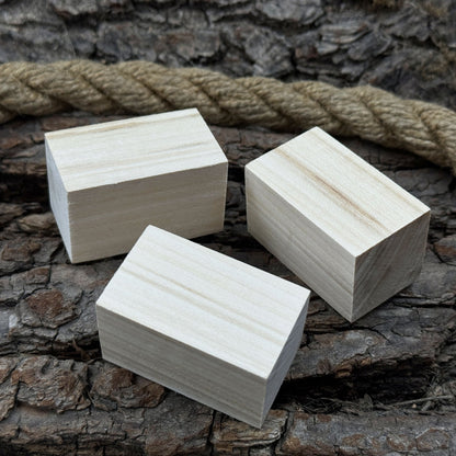 Set of 6 smooth linden wood carving blanks, 5 by 3 by 3 cm, ready for carving and crafting
