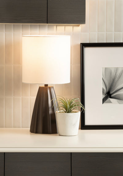 Ciji Scalloped Table Lamp