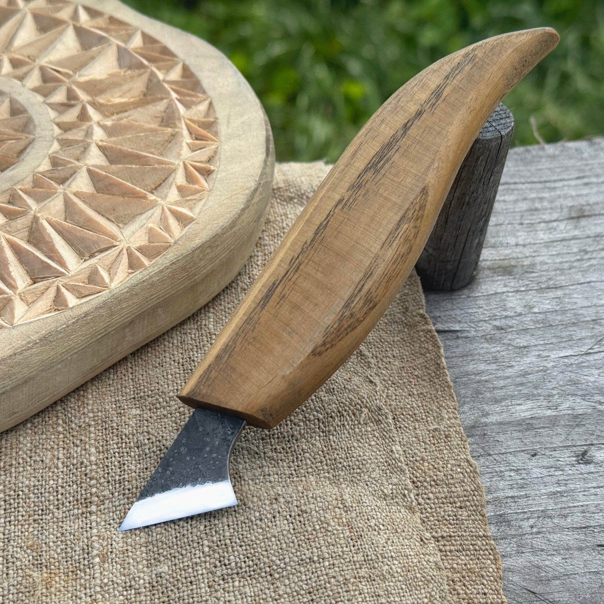 Wood Carving Knife with 2.5 cm blade and wooden handle by Sharky Forged Steel Tools